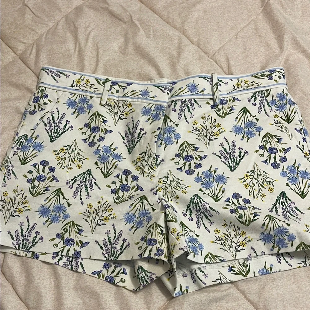 LOFT Floral Patterned Women Riviera Shorts - Picture 1 of 3